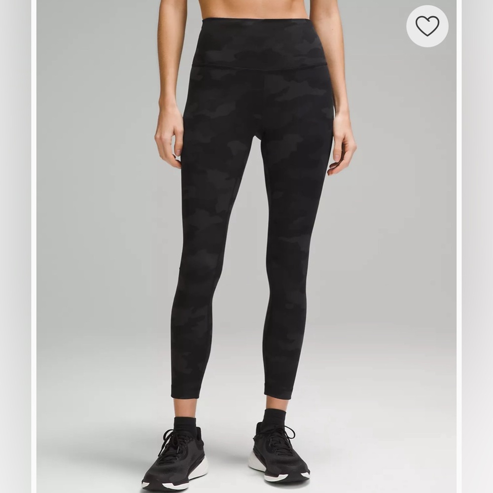 Lululemon Wunder Train High-Rise Tight 25" , black camo print , size 6